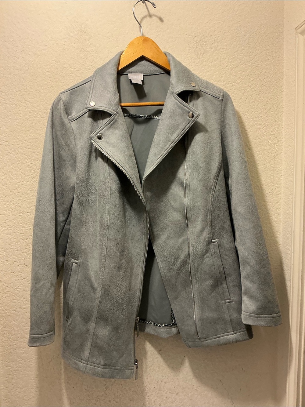 Chico's Light Gray Suede Moto Jacket Chico size 0 US 4/6 - Picture 2 of 5